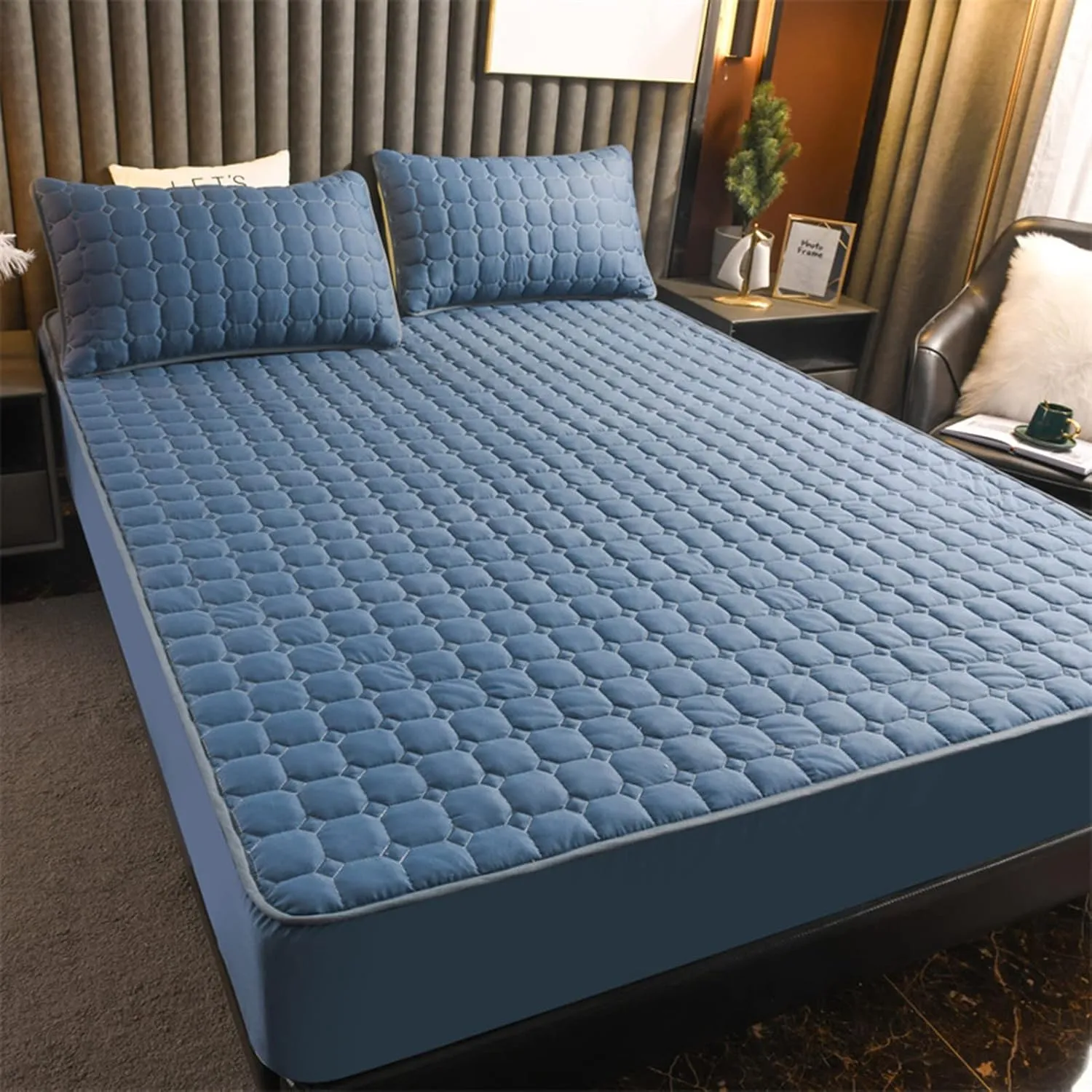 Ultra Soft Quilted Mattress Protector Cover Fitted
Extra Deep 30 cm Breathable with Elasticated Straps